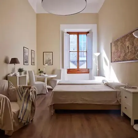 Dante Apartment